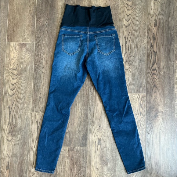 Thyme Maternity Slim Fit Jeans - Picture 2 of 3